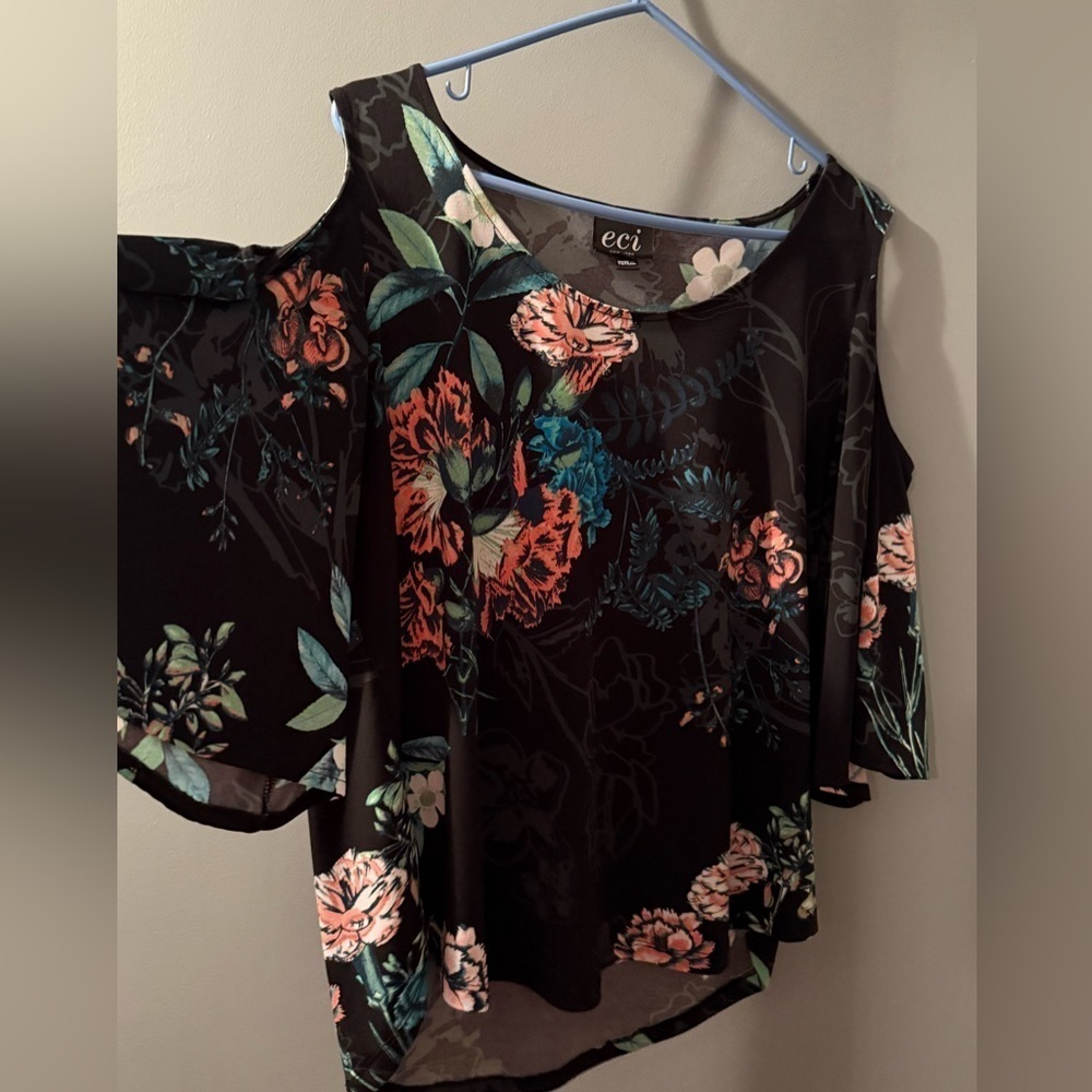 Eci Women's Sz L Butterfly PeekabooShoulder 3/4 Sleeve Floral Blouse - Picture 3 of 5